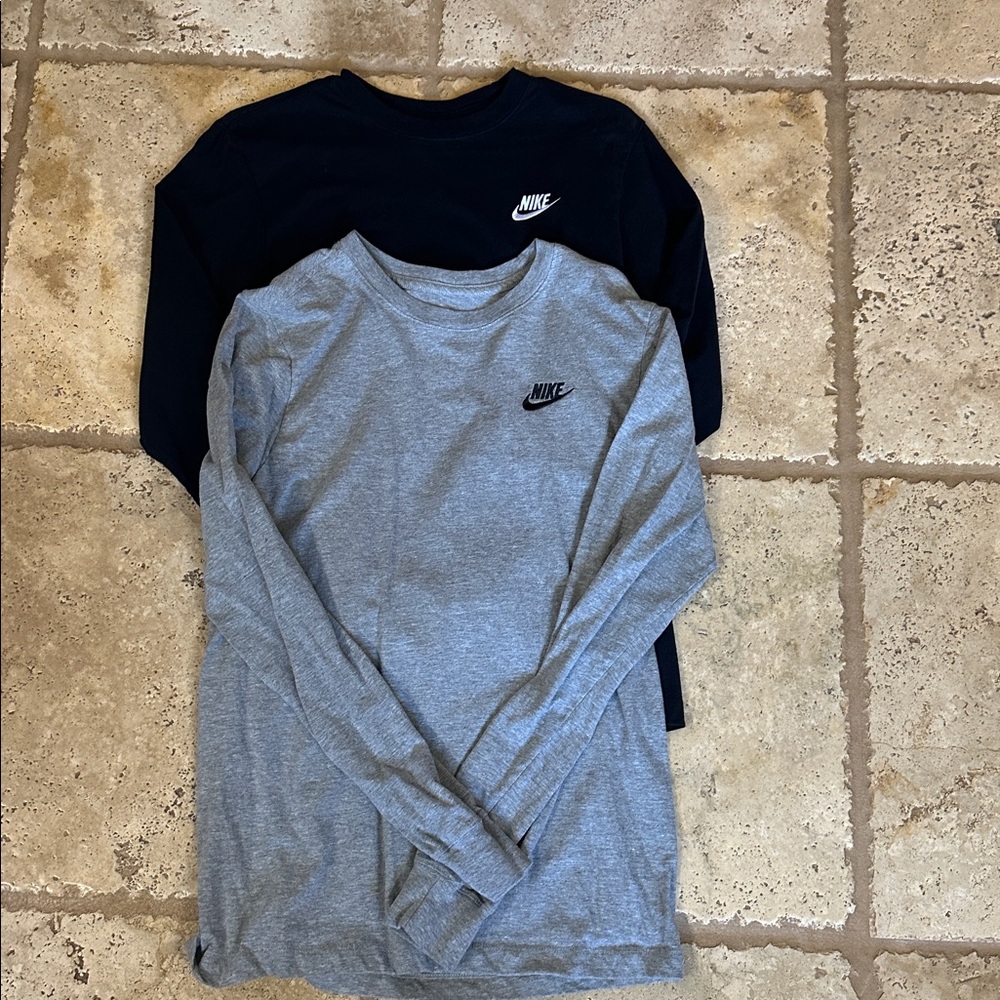 Nike Black and Gray Long Sleeve Tees